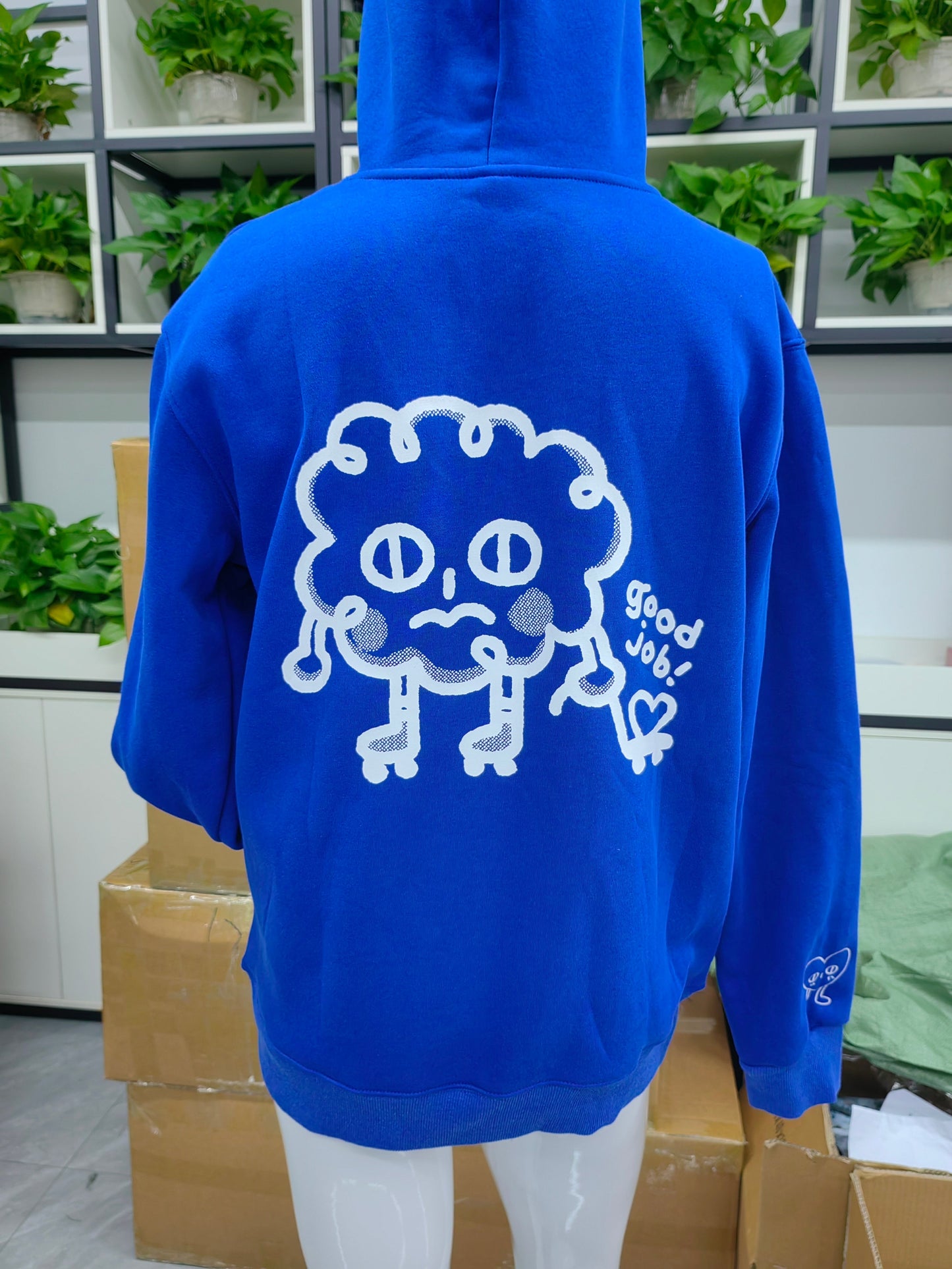 SHINZOU: Embroidered thick hoodie